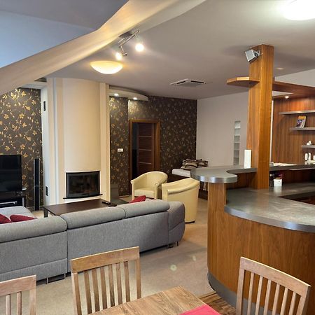 Apartman Bila Hora - Roudna Pilsen Exterior photo